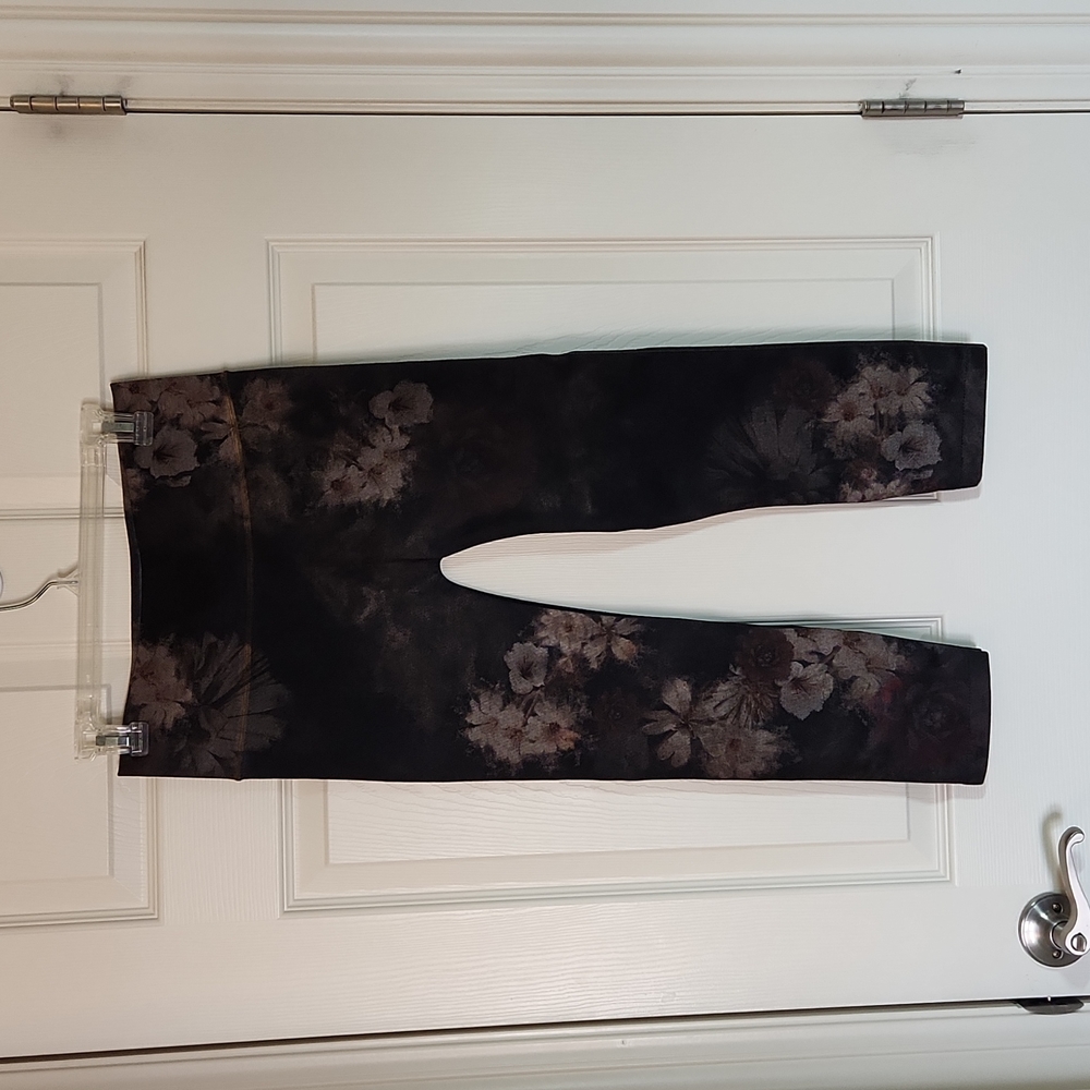 Cropped Leggings with floral pattern One Size
